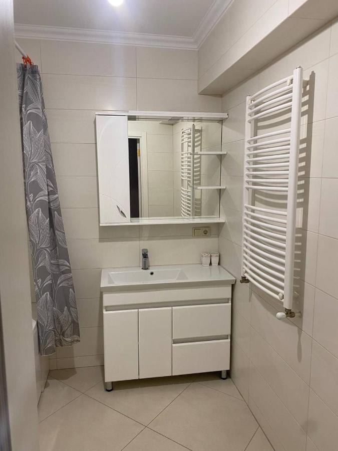 Appartement Avec 2 Chambres En Centre Ville Chisinau Exterior foto