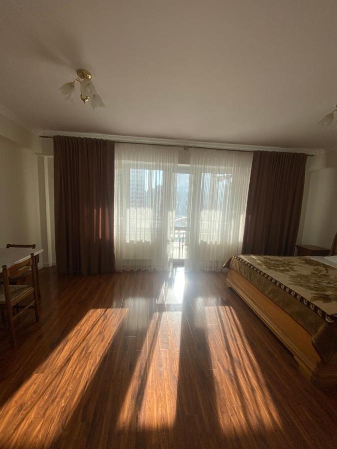 Appartement Avec 2 Chambres En Centre Ville Chisinau Exterior foto